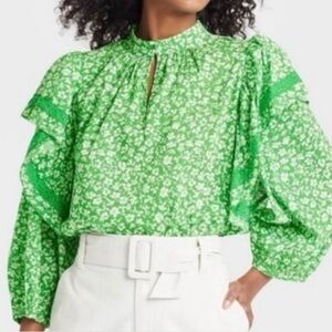 NWT - Who What Wear Green 💚Floral Blouse